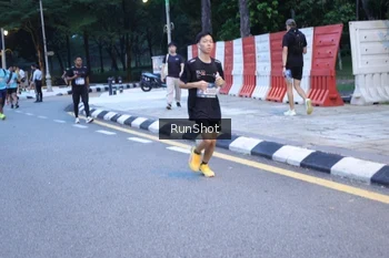 Runner Photo 4248590