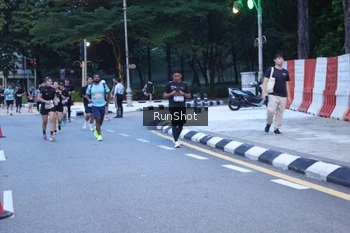 Runner Photo 4248599