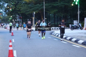 Runner Photo 4248601