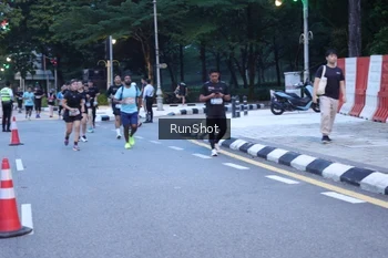 Runner Photo 4248602