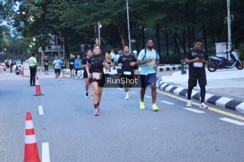 Runner Photo 4248604