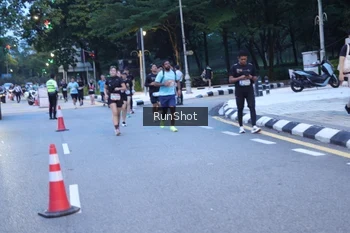 Runner Photo 4248605