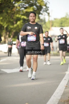 Runner Photo 4248608