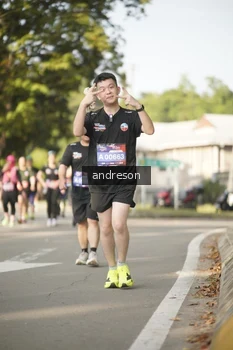 Runner Photo 4248656