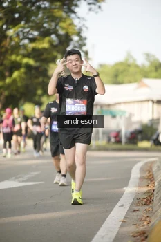 Runner Photo 4248662