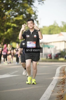 Runner Photo 4248670