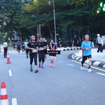 Runner Photo 4248678