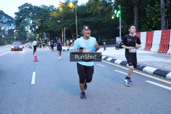 Runner Photo 4248720