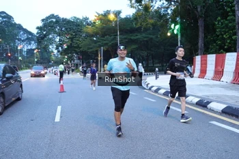 Runner Photo 4248727