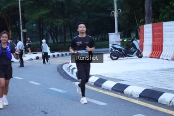 Runner Photo 4248734