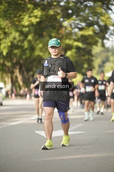 Runner Photo 4248753