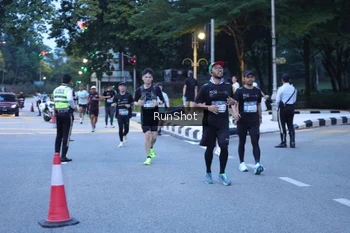 Runner Photo 4248754