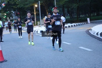 Runner Photo 4248773