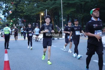 Runner Photo 4248778
