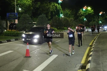 Runner Photo 4248779