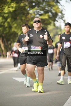 Runner Photo 4248796