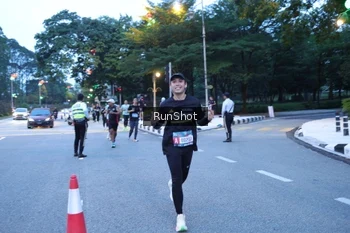 Runner Photo 4248797