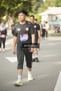 Runner Photo 4248815