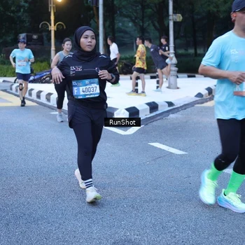 Runner Photo 4248865
