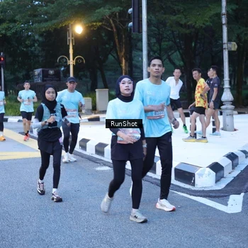 Runner Photo 4248876