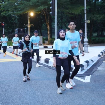 Runner Photo 4248879