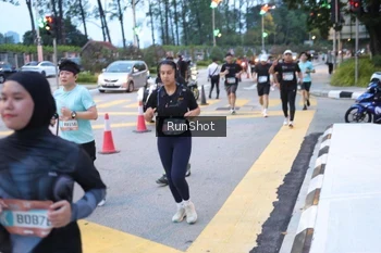 Runner Photo 4248914