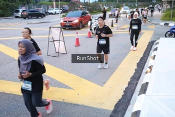 Runner Photo 4248993