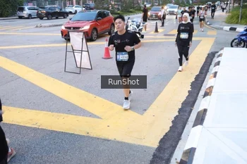 Runner Photo 4249006