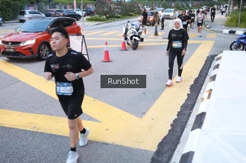 Runner Photo 4249010