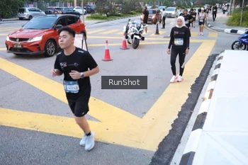 Runner Photo 4249014
