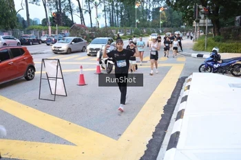 Runner Photo 4249026