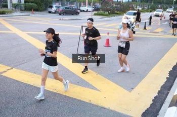 Runner Photo 4249074