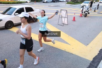 Runner Photo 4249075