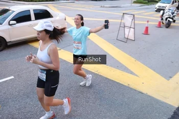 Runner Photo 4249077