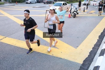 Runner Photo 4249080