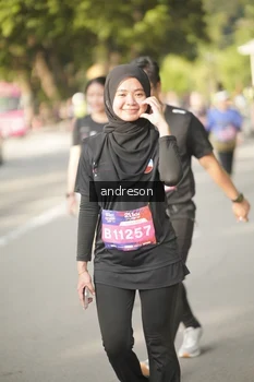Runner Photo 4249153