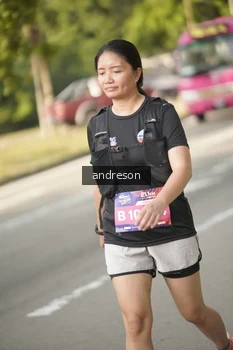 Runner Photo 4249204