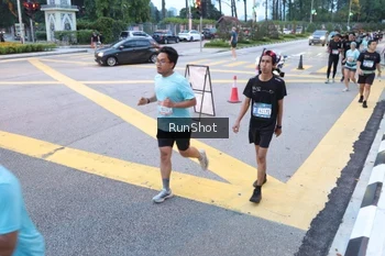 Runner Photo 4249208