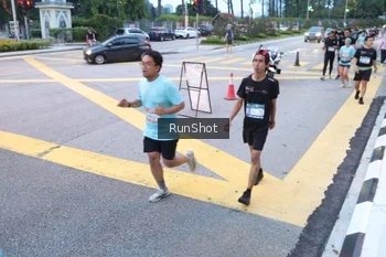 Runner Photo 4249210