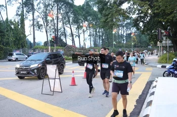 Runner Photo 4249224