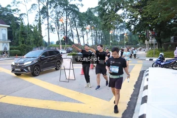 Runner Photo 4249228