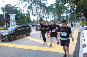Runner Photo 4249237
