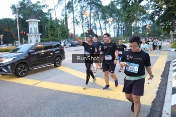 Runner Photo 4249240