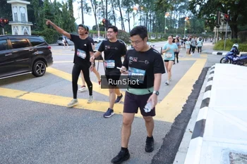 Runner Photo 4249241