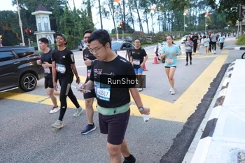 Runner Photo 4249248