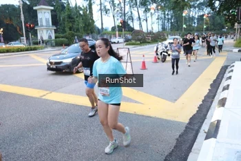 Runner Photo 4249258