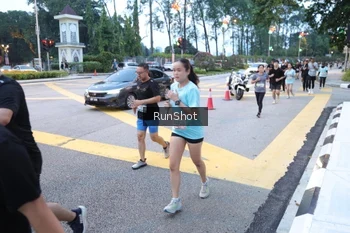 Runner Photo 4249261
