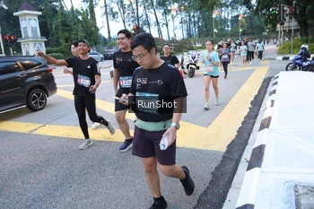 Runner Photo 4249262