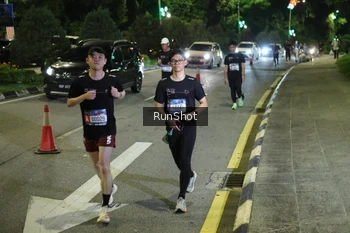 Runner Photo 4249264