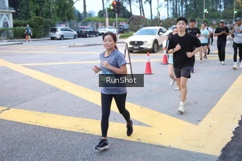 Runner Photo 4249273